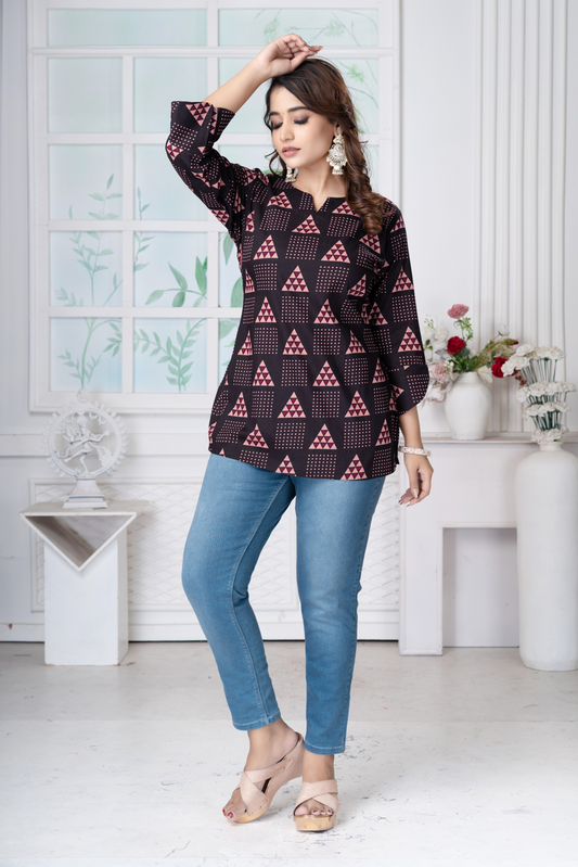 Equilateral Short Kurti