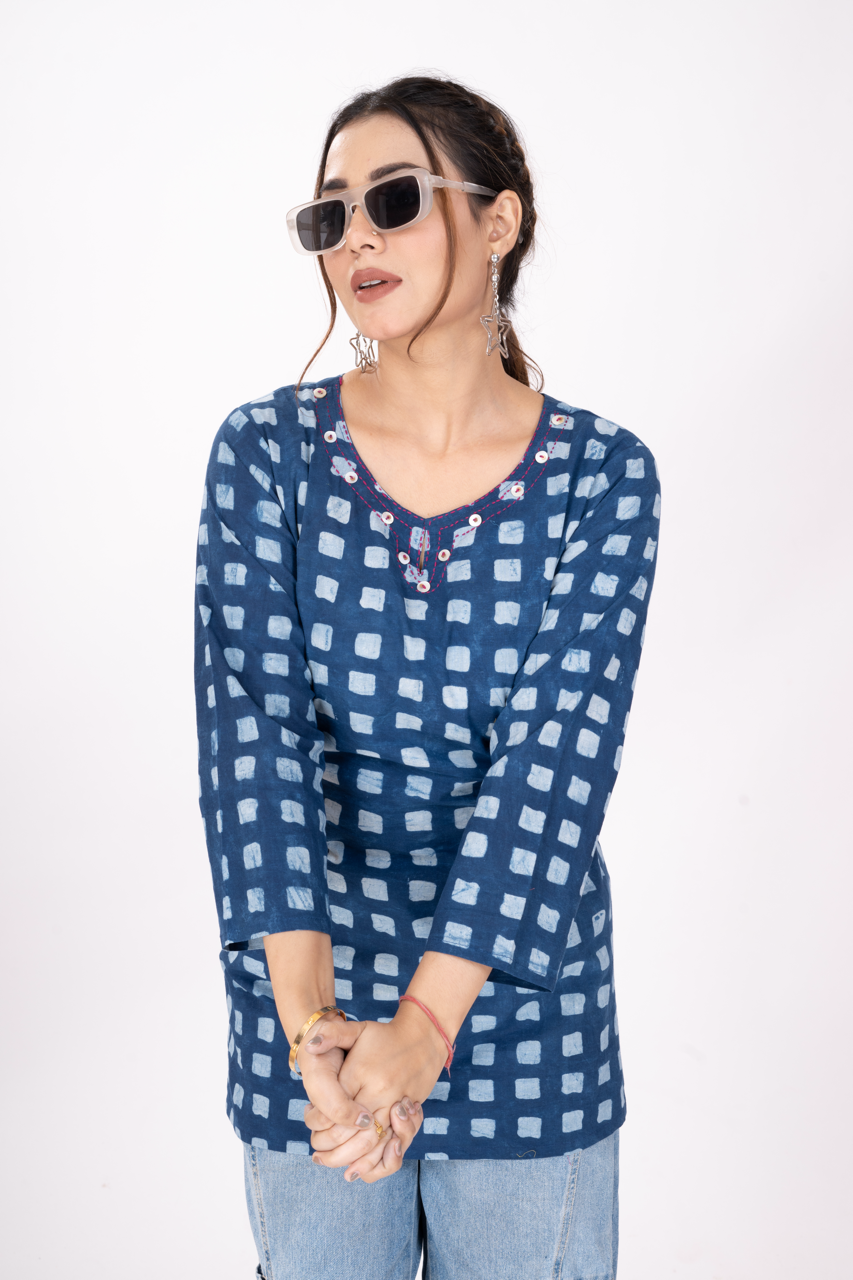 INDIGOFILE WHITESQUARED SHORT TOP KURTI