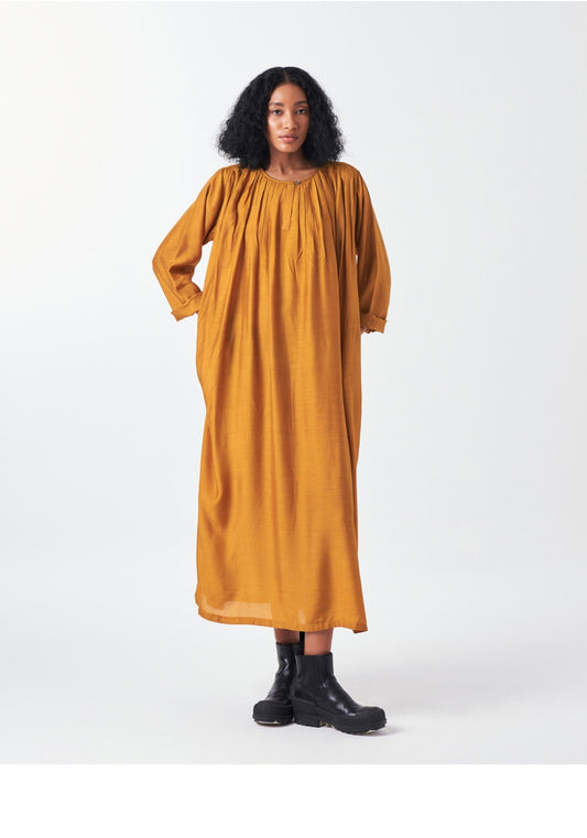 APRICOT NECK GATHERED MAXI