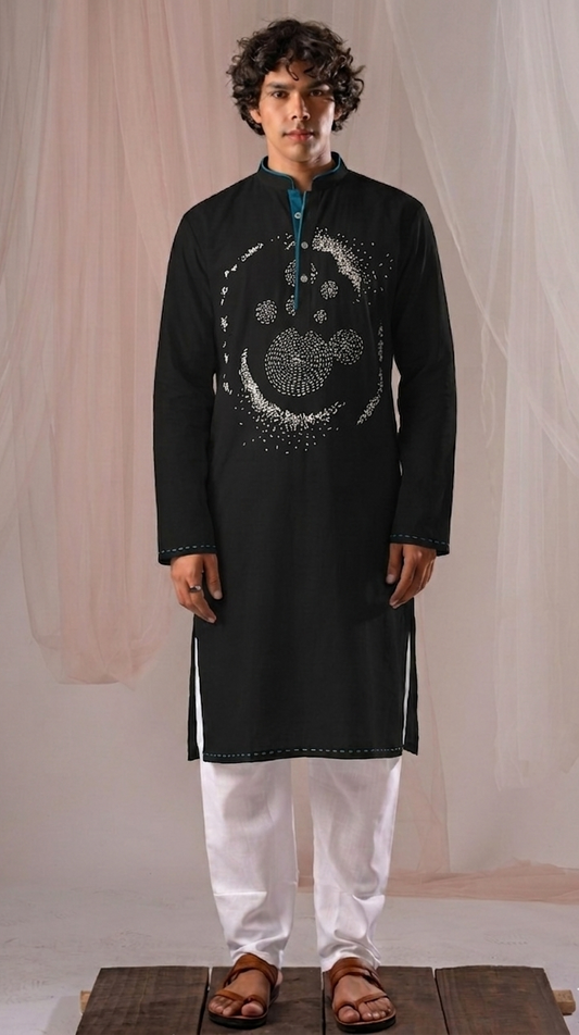 Aura Embroidered Kurta
